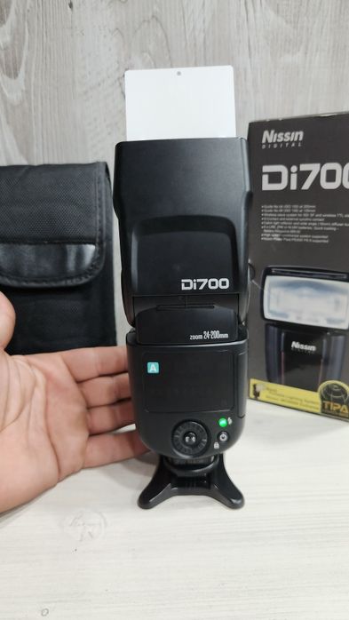 Blit Nissin Di700 pentru Nikon