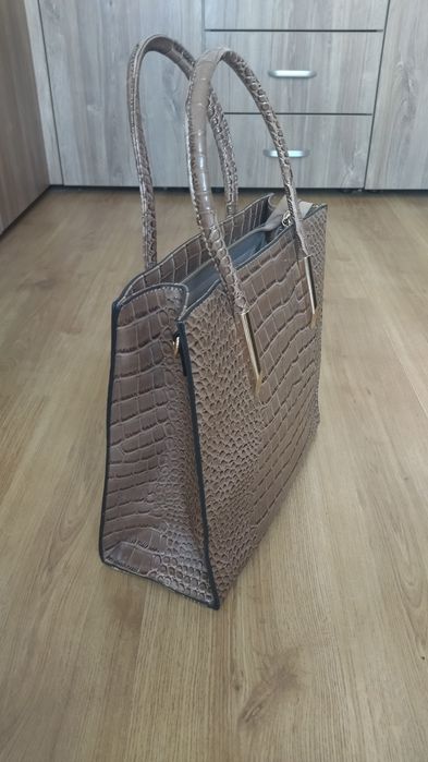 Poșetă elegantă de damă