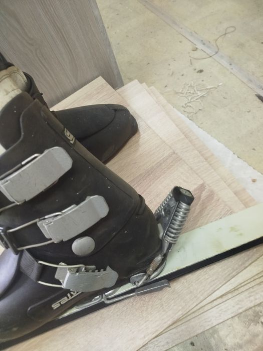 Продам горные лыжи