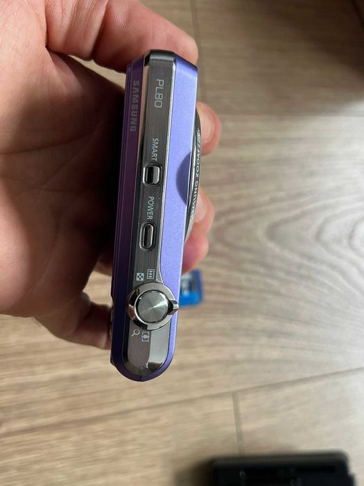 Aparat foto digital Samsung PL80 cu incarcator si card 12 mega pixeli