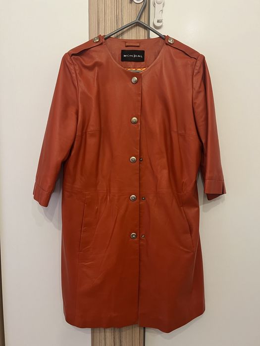 Кожаный плащ