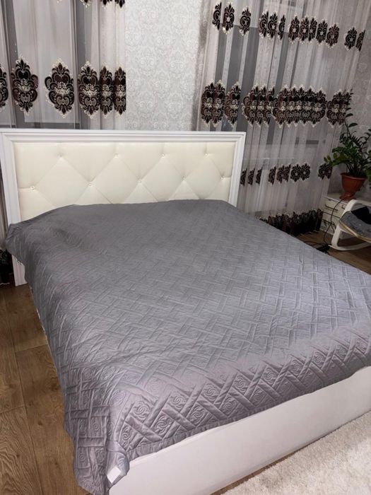 Продам спальный гарнитур