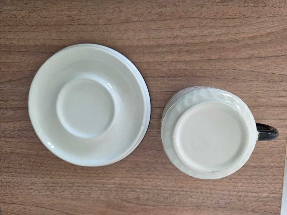 Ceasca cu farfurie cu pisica 3D