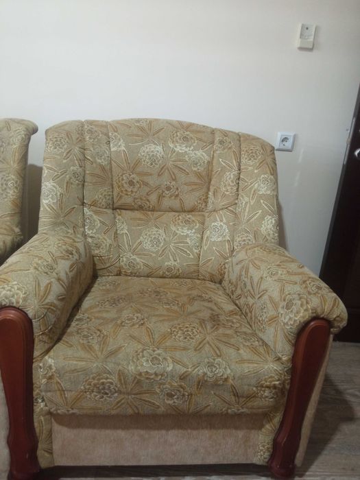 Срочно Диван и кресло