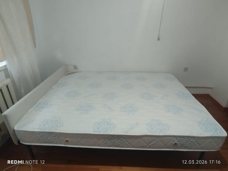 Двух местная кровать