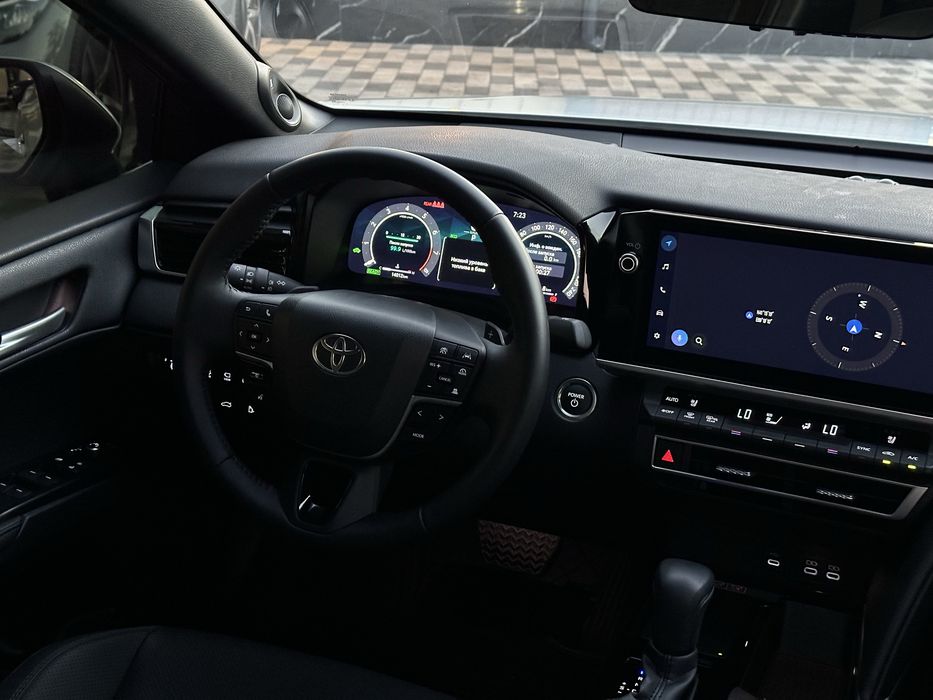 Toyota camry Limited 2025 Japan