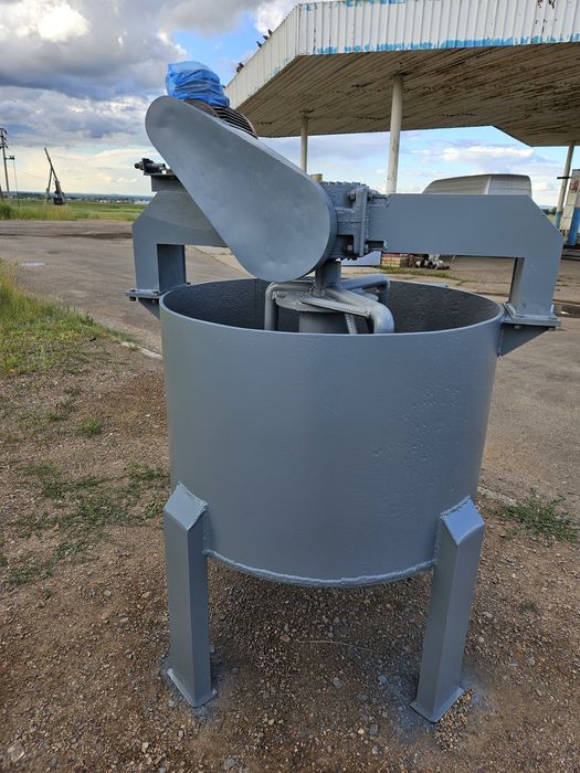 Продаю бетономешалку 380 v