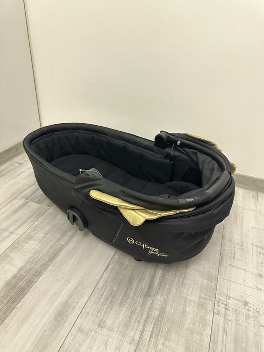 Кош за детска количка