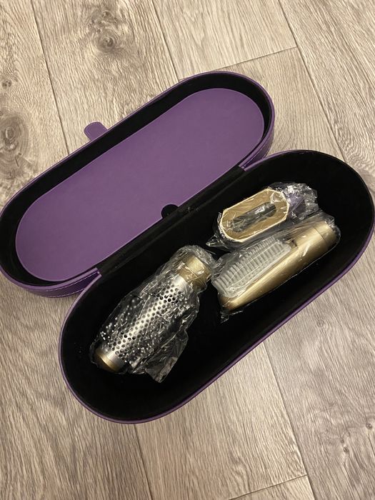 Отдам фен под дайсон