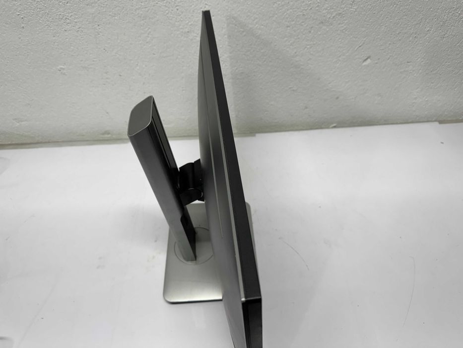 Монитор - Dell U2518D (2560x1440) / M3