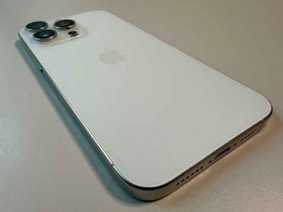  Apple / iPhone 15 Pro Max / 256 Gb / White Titanium