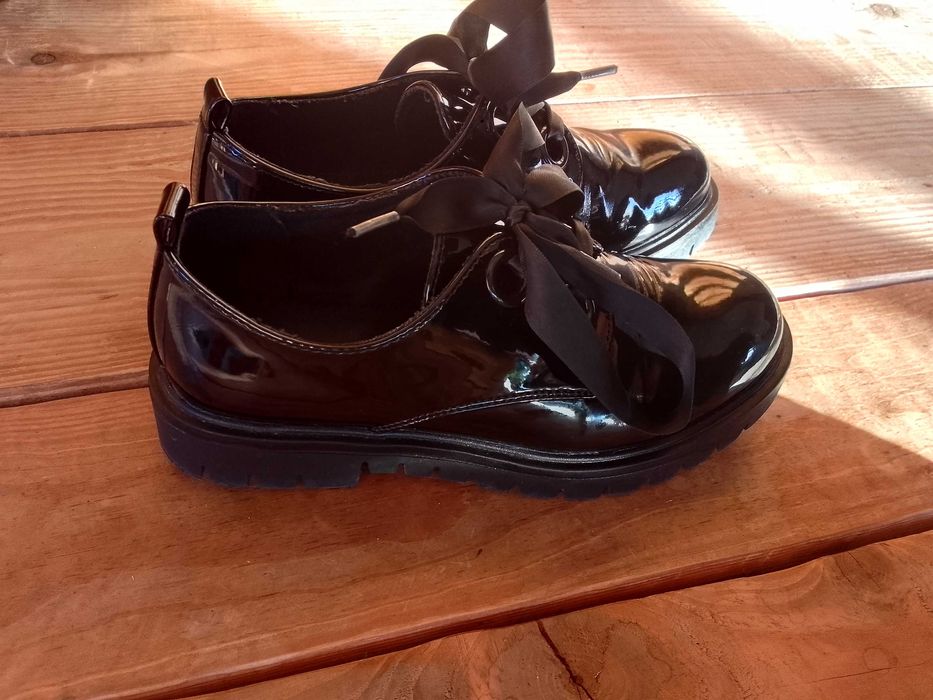 Черни детски официални обувки Reserved 32 номер