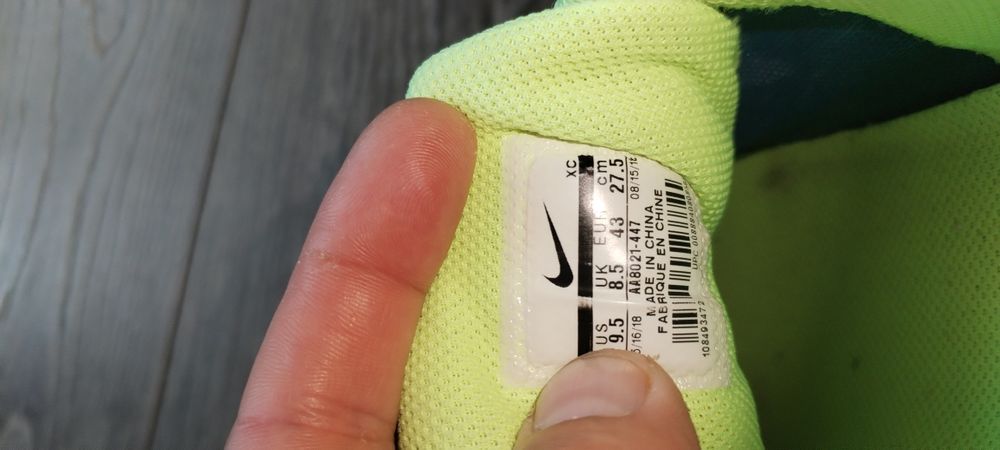 Adidași Nike (fotbal, alergare etc)