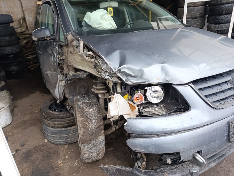 VW TOURAN Автоматик на части