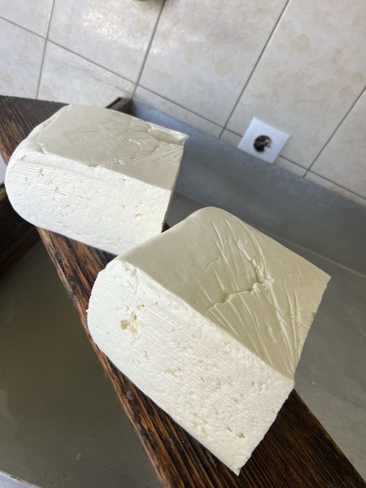 Branza de vaca de vanzare