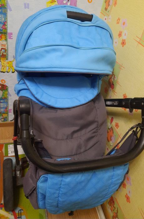 Коляску 3 в 1,хорошее состояние.