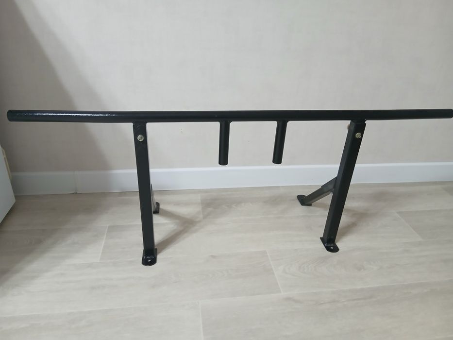 Турник настенный