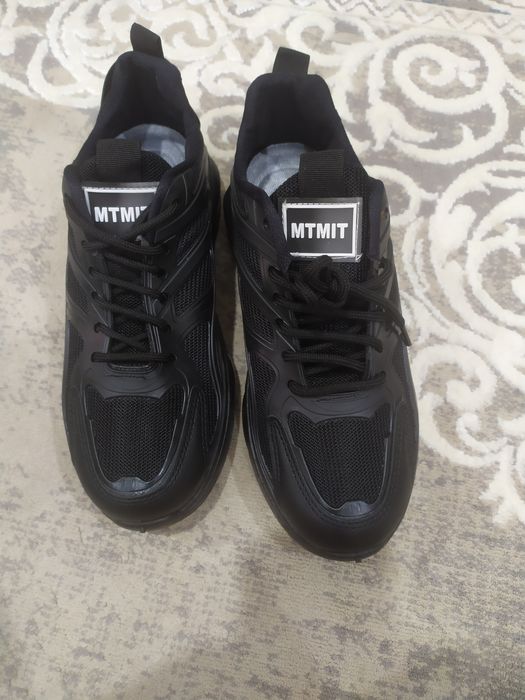 Кроссовки НОВЫЕ!