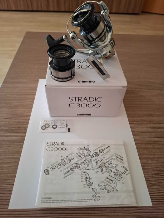 Mulinetă Spinning SHIMANO STRADIC C3000 FL