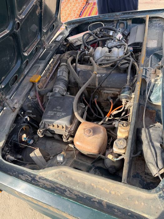 Lada furgon sotiladi