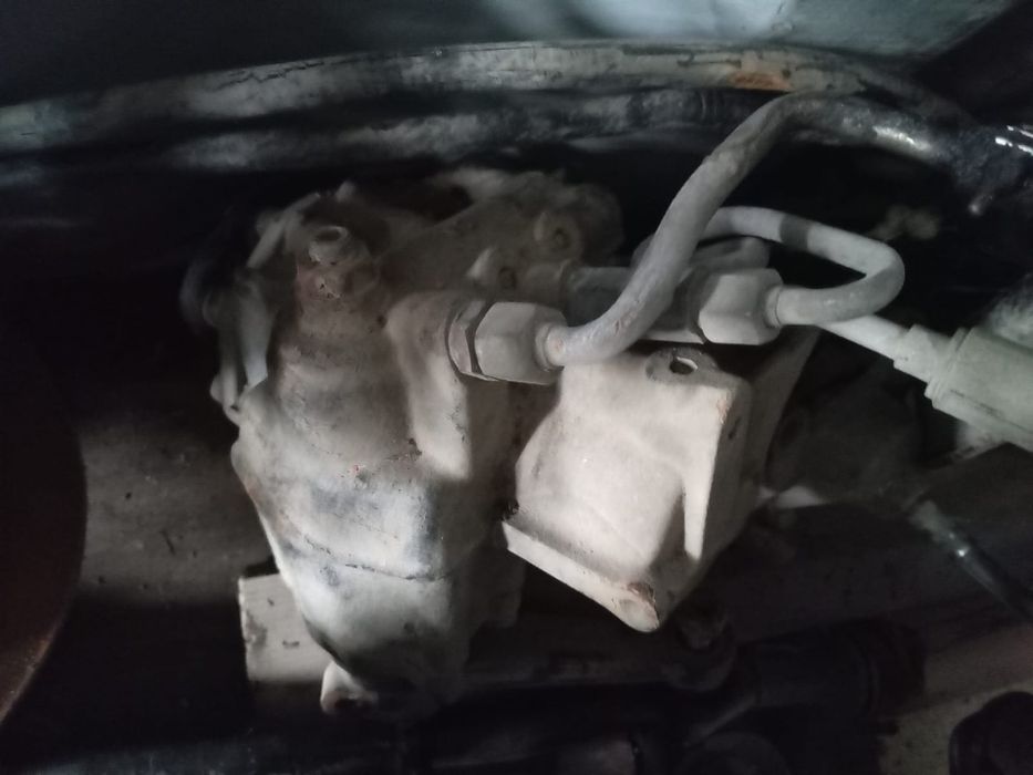 Продам запчасти на мерс С 180