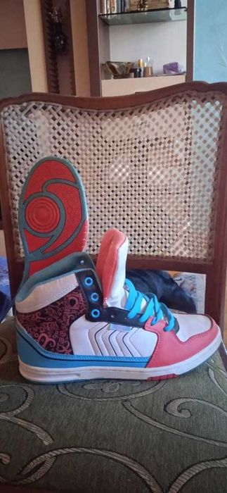 Демисезонные кроссовки -  джогеры