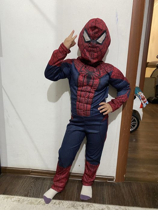 Костюм человека паука