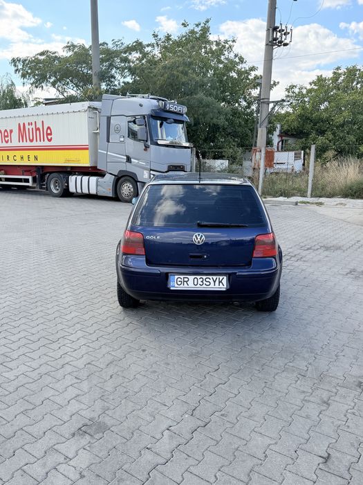 Pretul ezge de 1600€