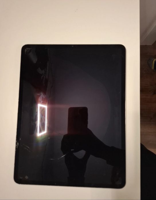 Pad Pro 12.9” Gen 6 Wi-Fi DEFECT – Display spart / Pentru piese sau repara