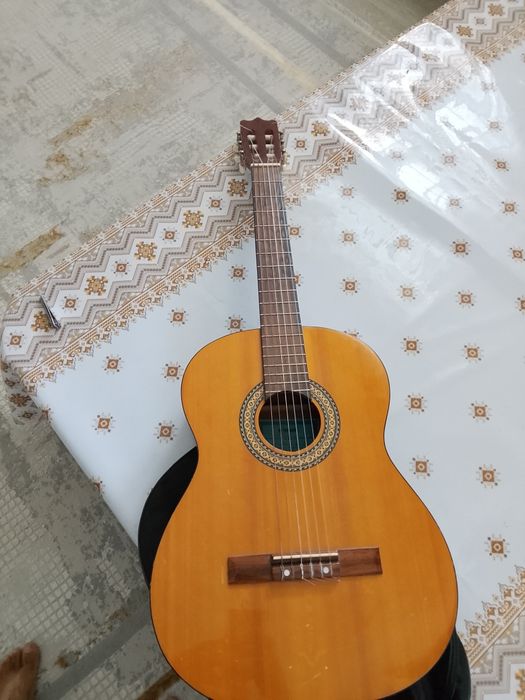 Yamaha c40  классическая гитара