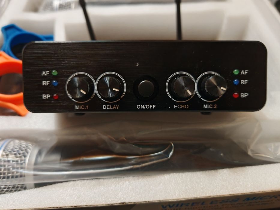 Микрофони безжични с ехо ефект, работят чудесно