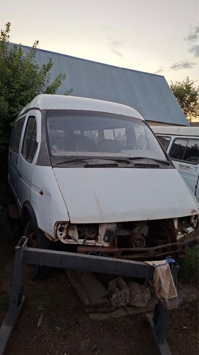 Продам Газель на запчасти