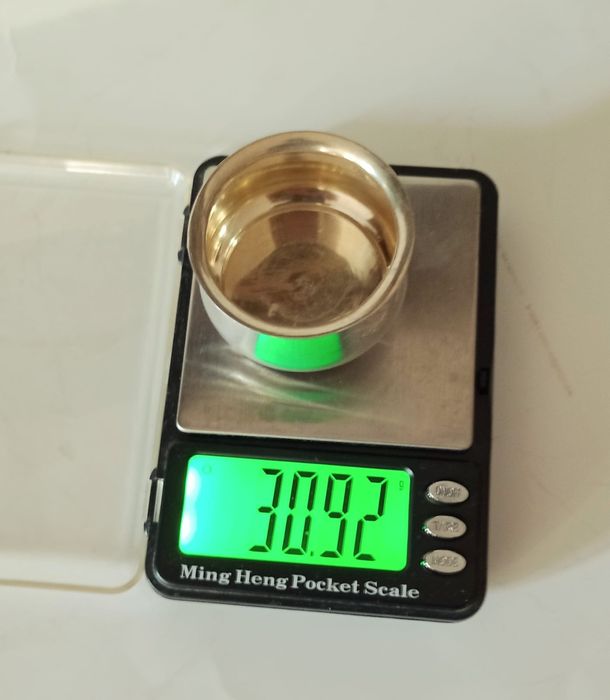 Серебряная солонка