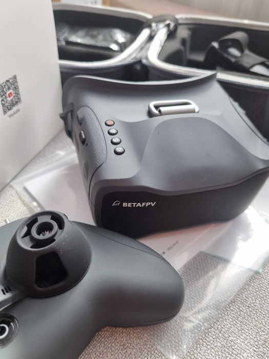 DRONA+Ochelari+Maneta+2 Baterii BETAFPV Aquila16 Super Cadou