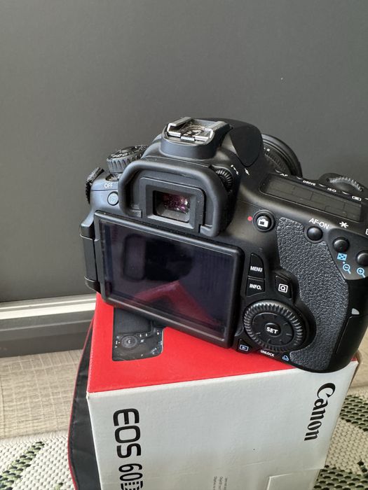 Canon 60D + Sigma 17-70mm F2.8-4.5 DC Macro – много запазен комплект