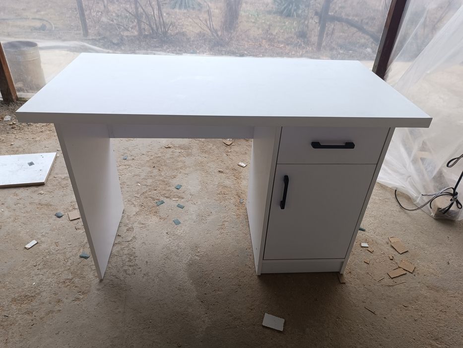 Письменные столы из ЛДСП и ЛМДФ и в стиле,,''ЛОФТ