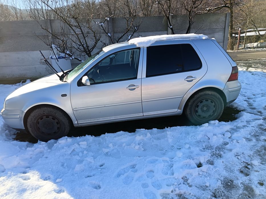 Vând golf IV 1.9 tdi
