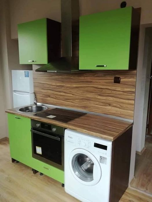 Дава се под наем Тристаен апартамент в София, Център - 100 кв.м за 306 € - Снимка #1