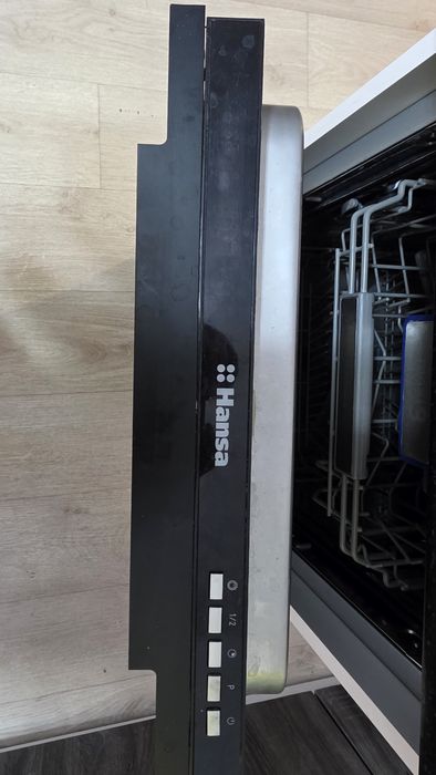 Посудомоичная машина Hansa zim408eh