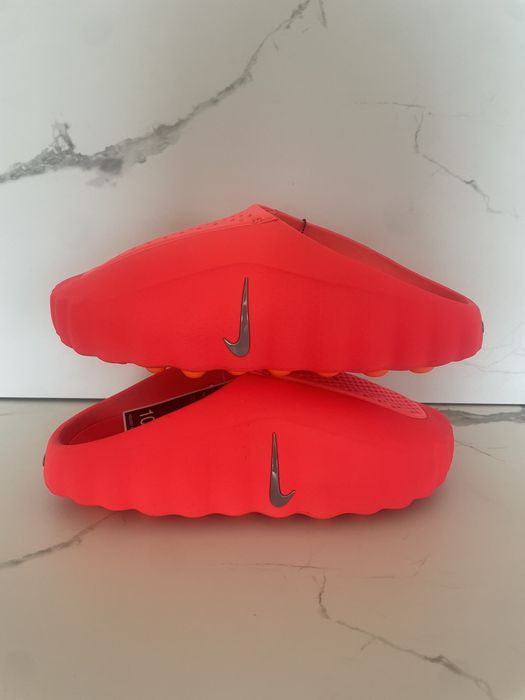 Nike mind 001 solar red