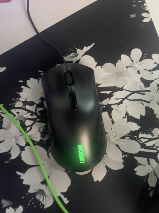 Продаю игровой Сет моник стол кресло девасы