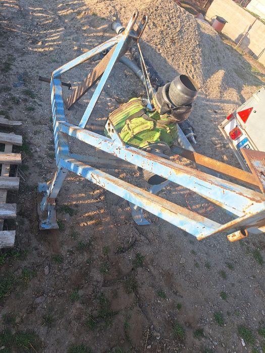 Pompă de irigații în bări