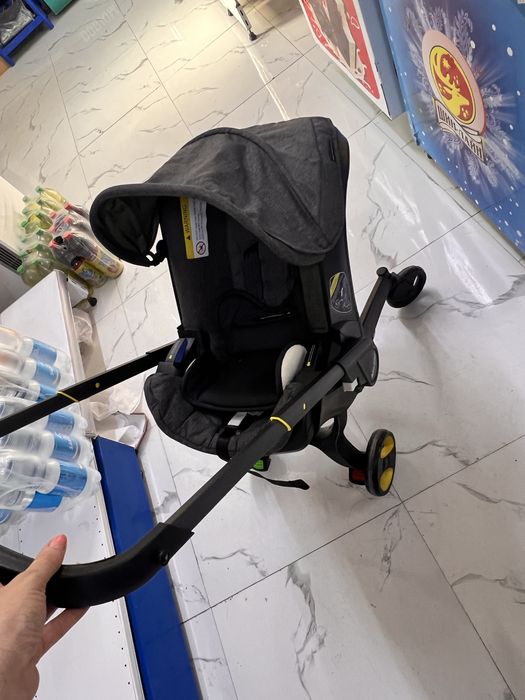 Каляска почти новая