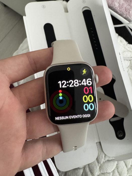 Apple Watch 8 45MM ca nou 100% baterie plus factura !