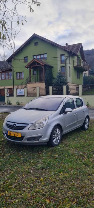 Vand Opel Corsa 1.3 benzina 59kw 2007