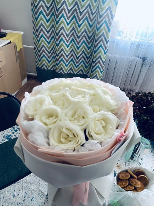 Свежие Белые розы