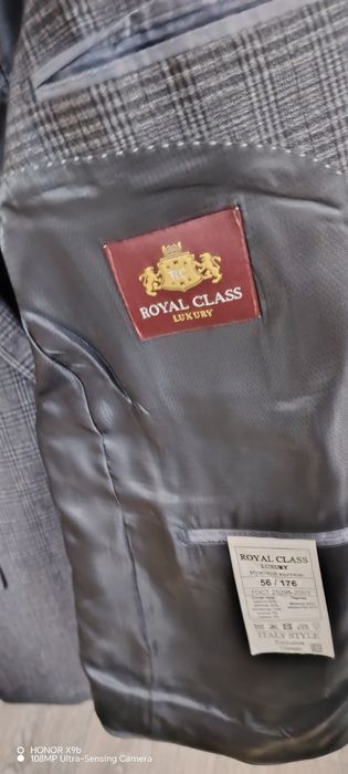 Продаются пиджак.