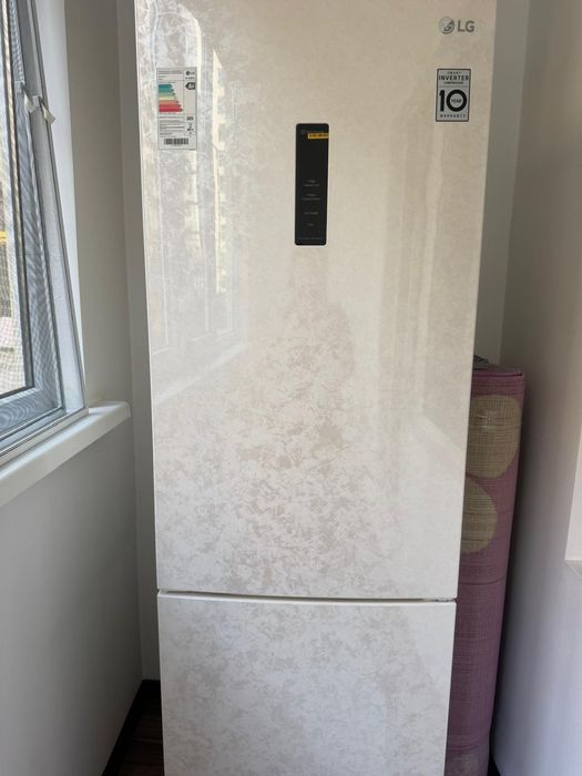 Холодильник и ковер