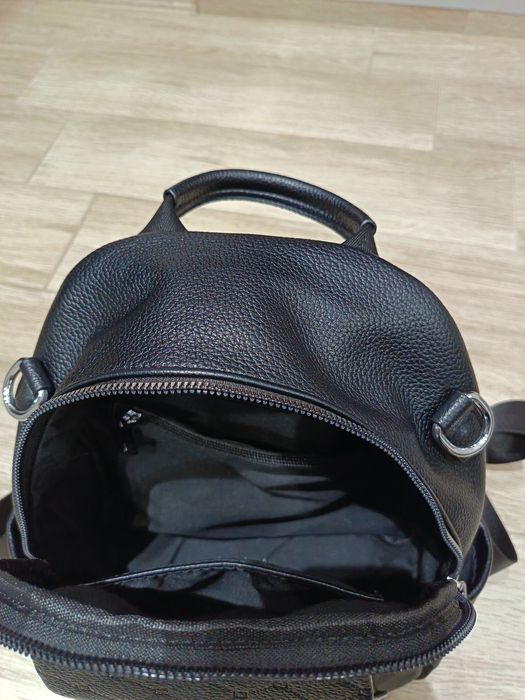 Дамска раница нова