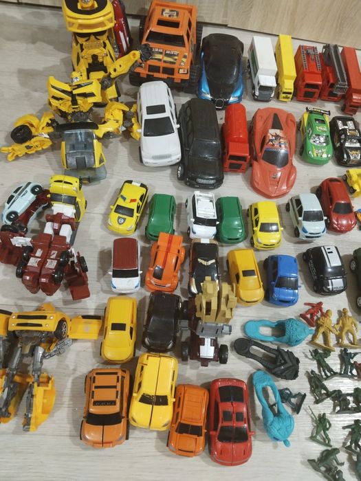 Много игрушек для мальчика. Всё вместе.